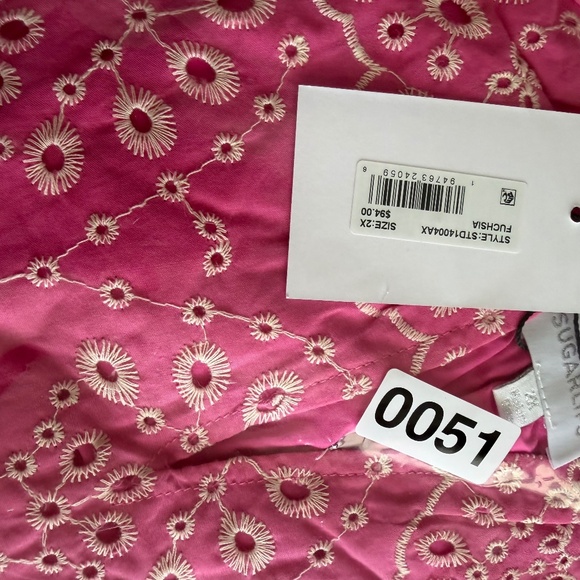 NWT Sugarlips Plus Size Rose Eyelet Puff Sleeve Mini Dress - Picture 4 of 7